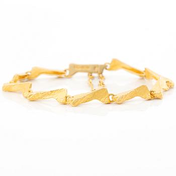 Lapponia, Björn Weckström, bracelet, “Fjällbäck”, 18K gold.