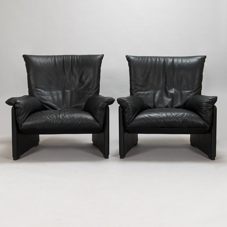 Vico Magistretti, a pair of 'Palmaria' armchairs for Cassina.