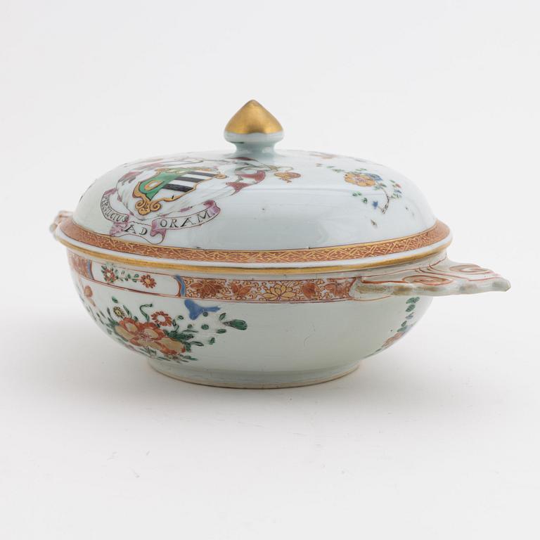 Karott med lock, kompaniporslin, Kina, Qingdynastin, Qianlong (1736-95).