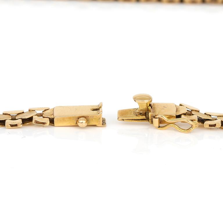 COLLIER, 18K guld, troligen Italien, andra hälft 1900-tals. Total vikt ca 33,26 g.