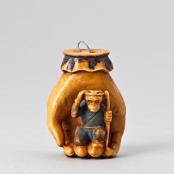 NETSUKE, benarbete, Japan, 1900-tal.
