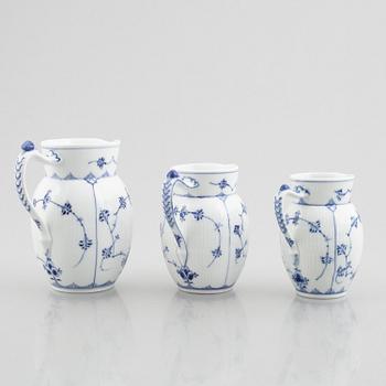 Three 'Blue Fluted' / 'Musselmalet' porcelain milkjugs, Royal Copenhagen, model 159, 450, 459, 1893-1900 and later.