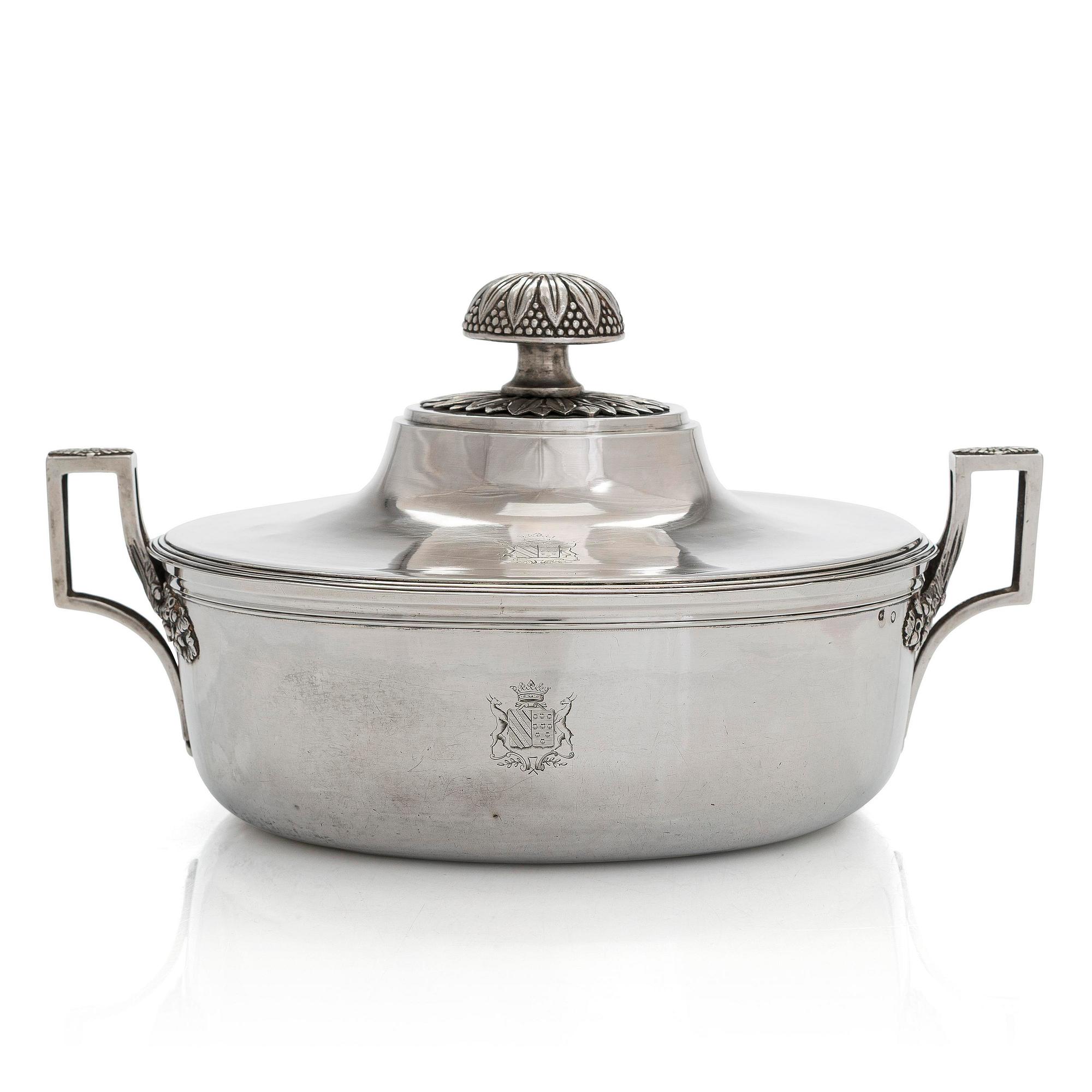 An Odiot silver tureen, Paris, 1819-1838.