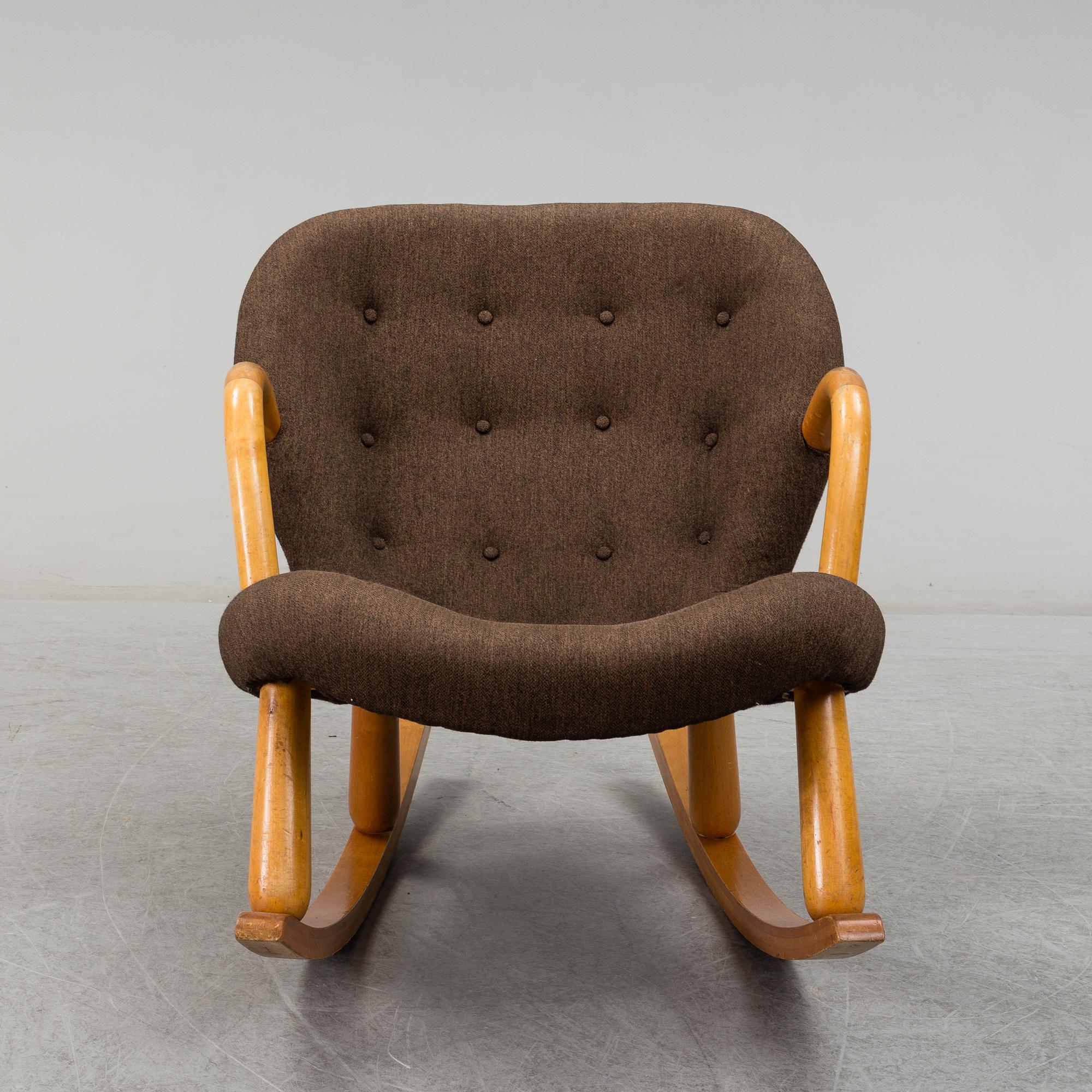 A mid 20th century rocking chair, Muslingestolen, attributed to Philip Arctander.