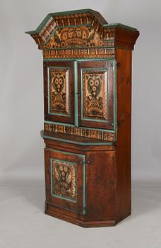 KRONSKÅP, allmoge, 1800-tal.