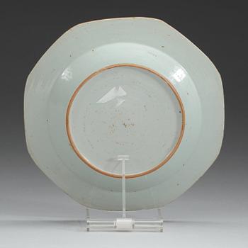 An English Armorial dinner plate with the arms probably of Philips of Yarpole, Qing dynasty, Qianlong (1736-95).