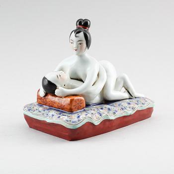 FIGURIN, porslin, Kina, 1900-/2000-tal.