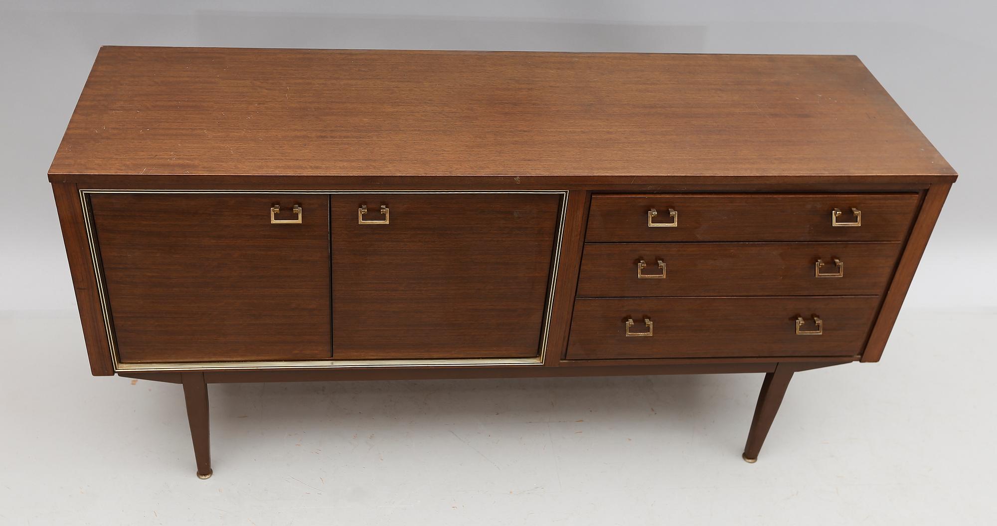 SIDEBOARD, 1900-talets andra hälft.
