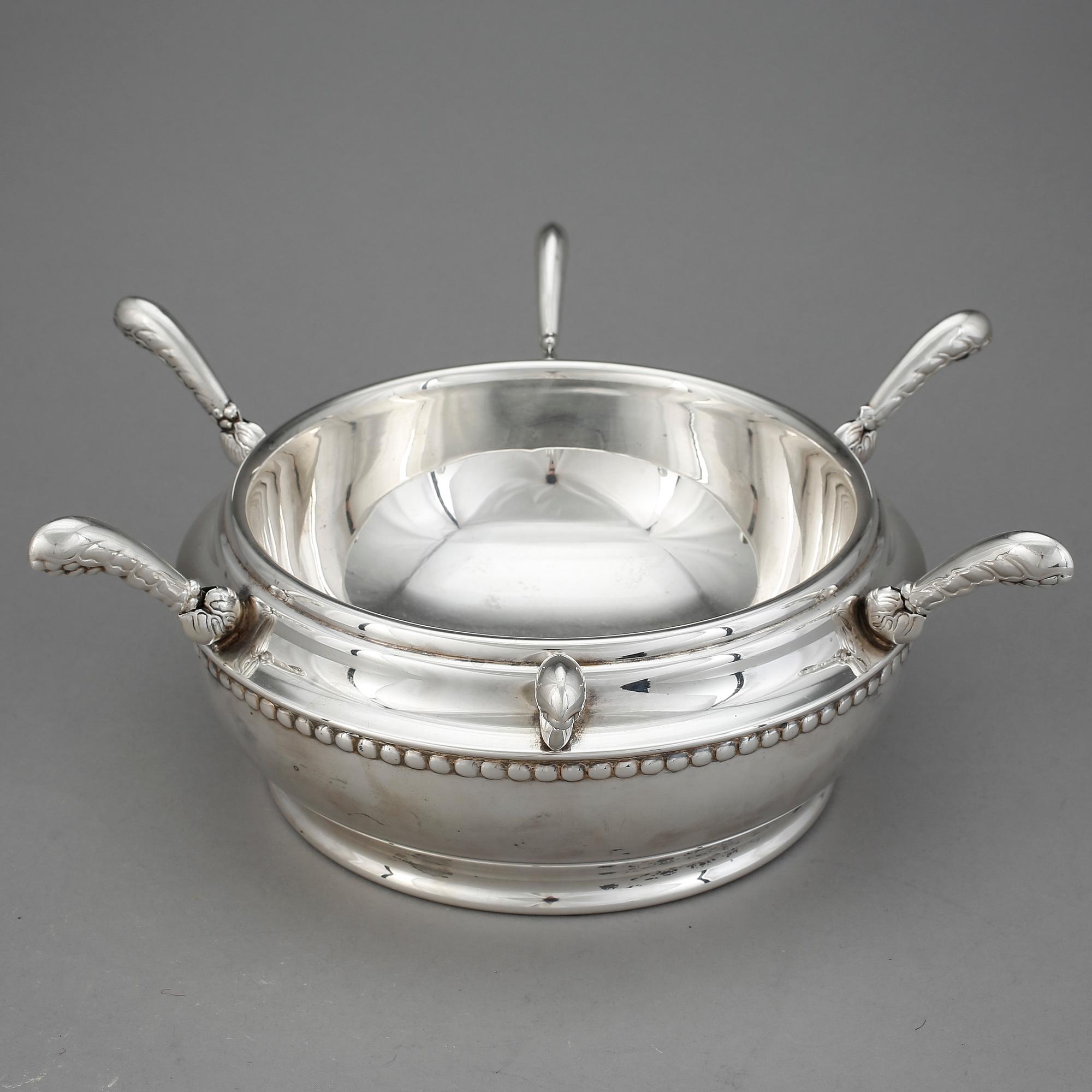 FRUKTSKÅL, nysilver, 1900-talets början.