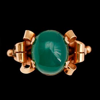 RING, 18 k guld, jade, svenska stämplar, Bernard Hertz 1951.