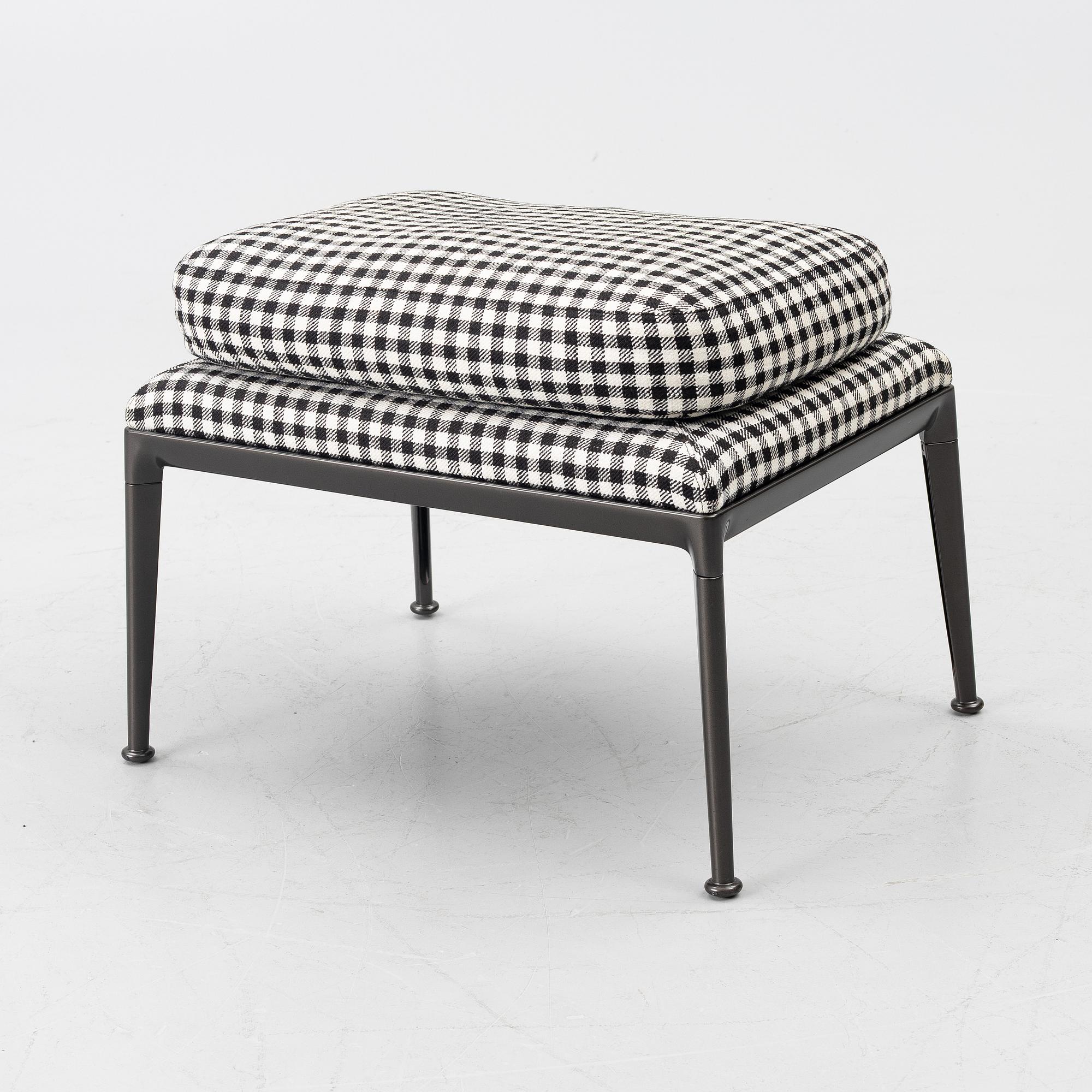 Antonio Citterio, a footstool/ottoman, Mirto/B&B Italia, Italy, contemporary.