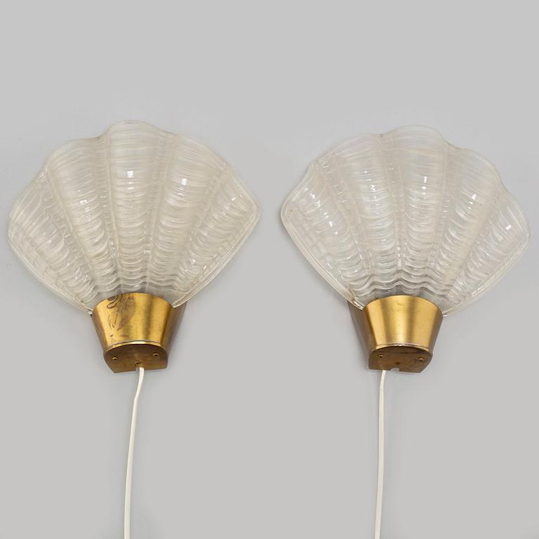 A PAIR OF WALL LIGHTS, 1930/40.