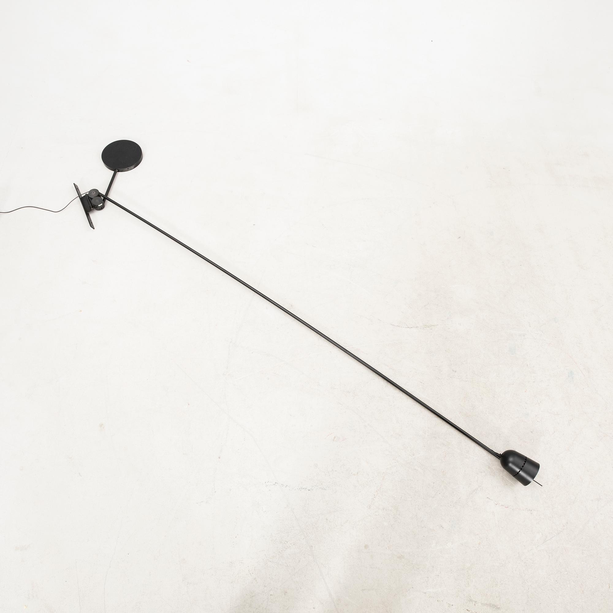 Daniel Rybakken vägglampa "Counterbalance" för Luceplan Italien 2000-tal.