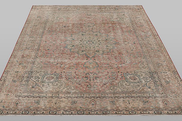 A carpet, Persian, Vintage Design, ca 268 x 179 cm.