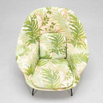 Eero Saarinen, A 1960s 'Womb chair' 70 for Artek, licensed production by Billnäs factory. Finland.