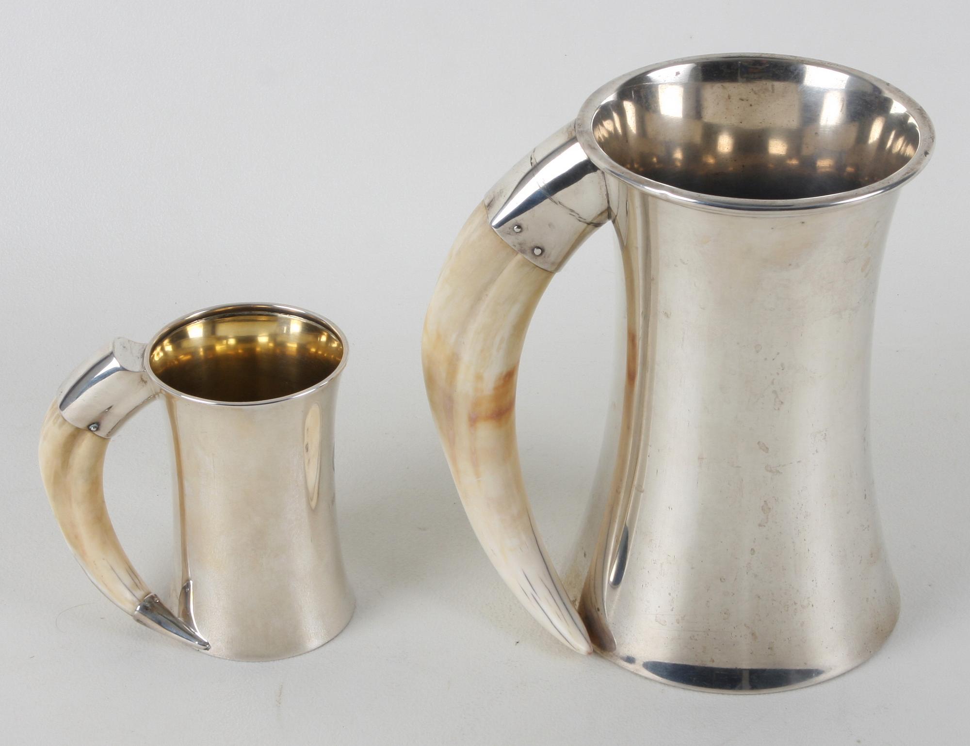 SEJDLAR/VASER, med hänkel, 2 st. Silver.