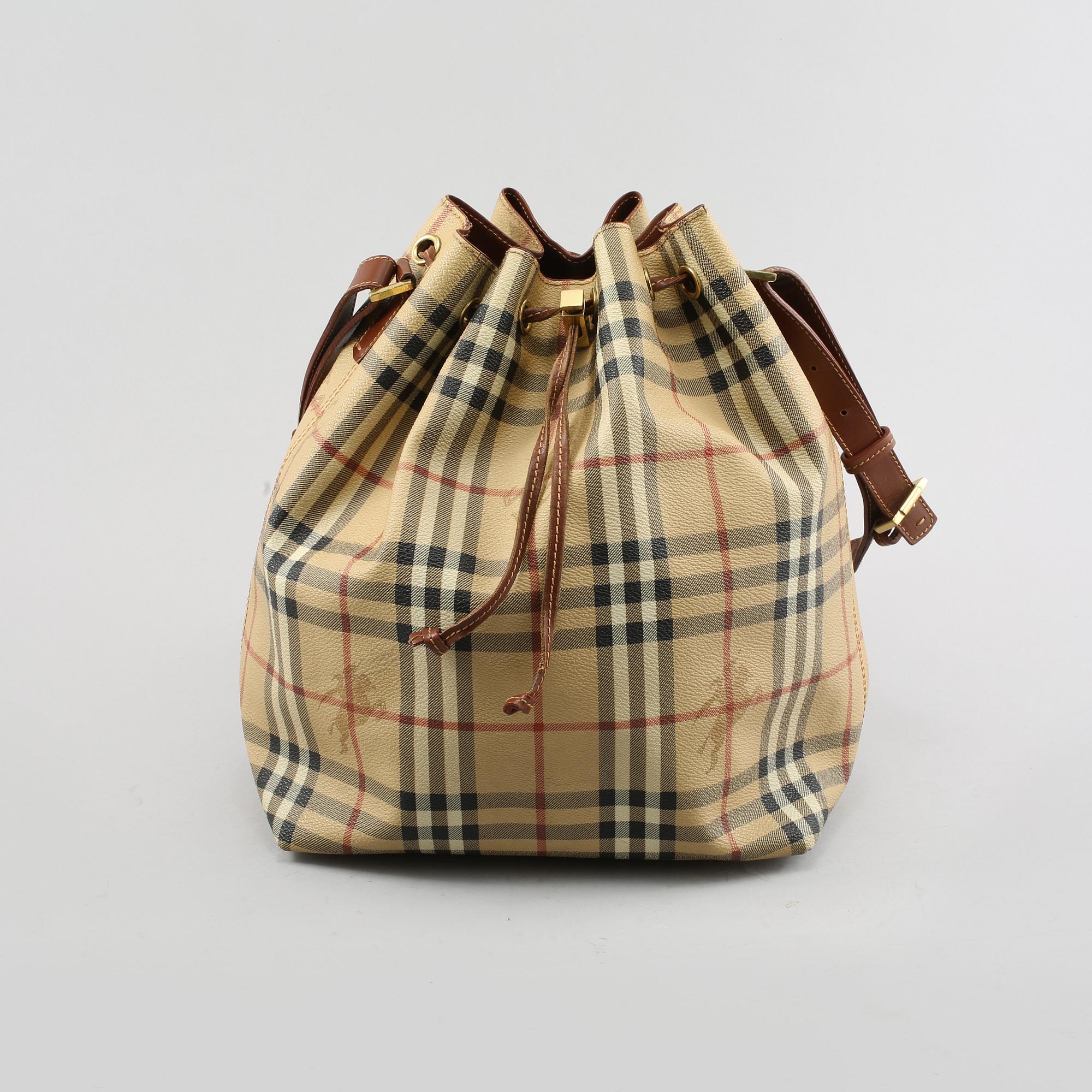VÄSKA, Burberry.