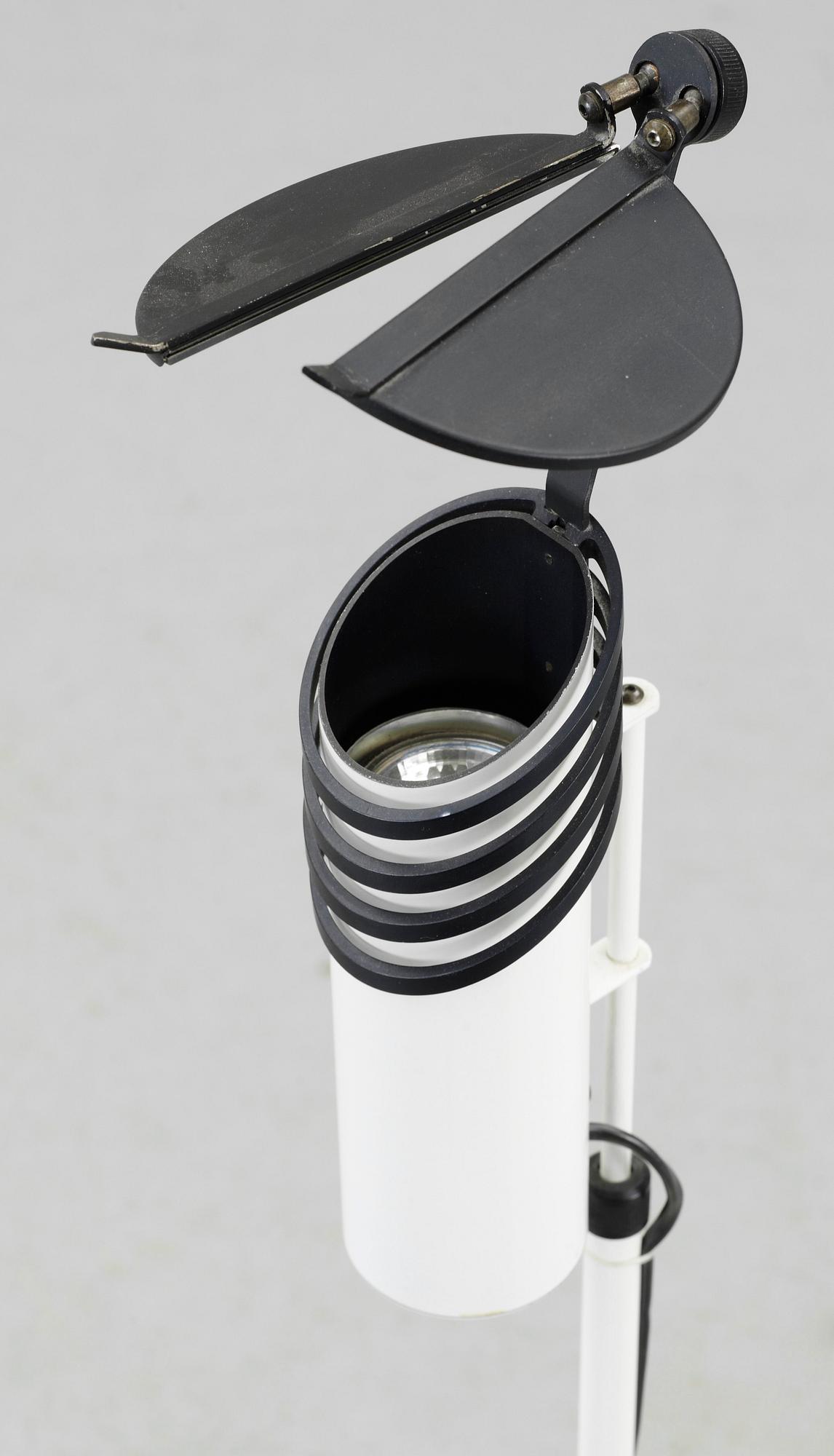 GOLVLAMPA samt VÄGGLAMPA, "Skarabé", Ateljé Lyktan, Åhus.