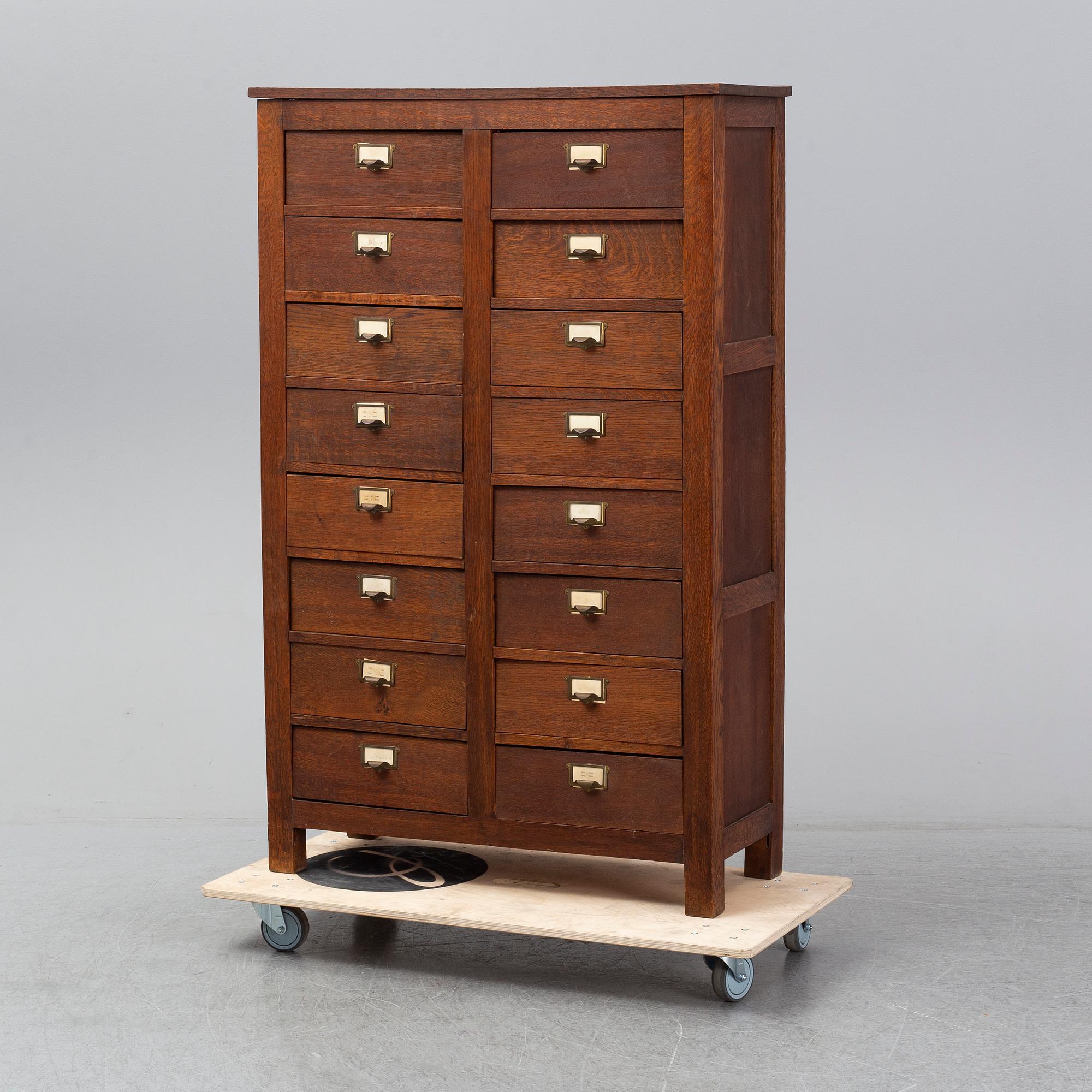 An office cupboard, first half of the 20th Century.