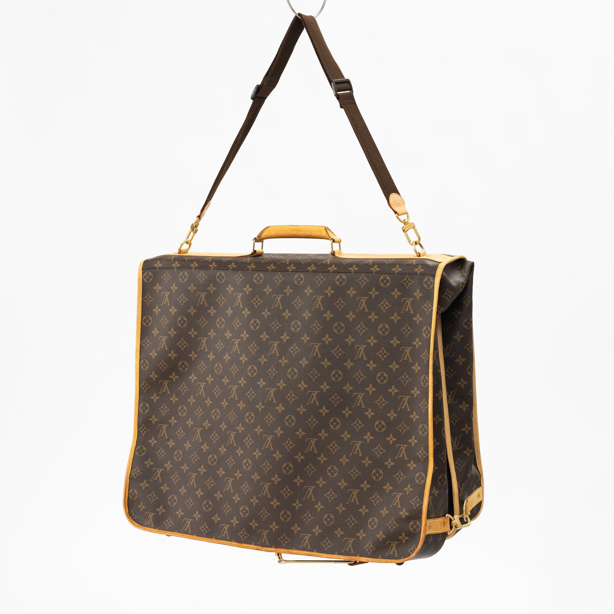Louis Vuitton, travel wardrobe "Garment cloth 24h bag".