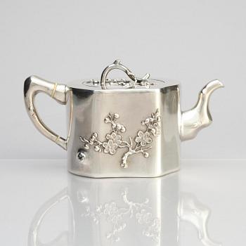 Teservis, fyra delar, silver. Hung Chong & Co, Shanghai, 1900-tal.