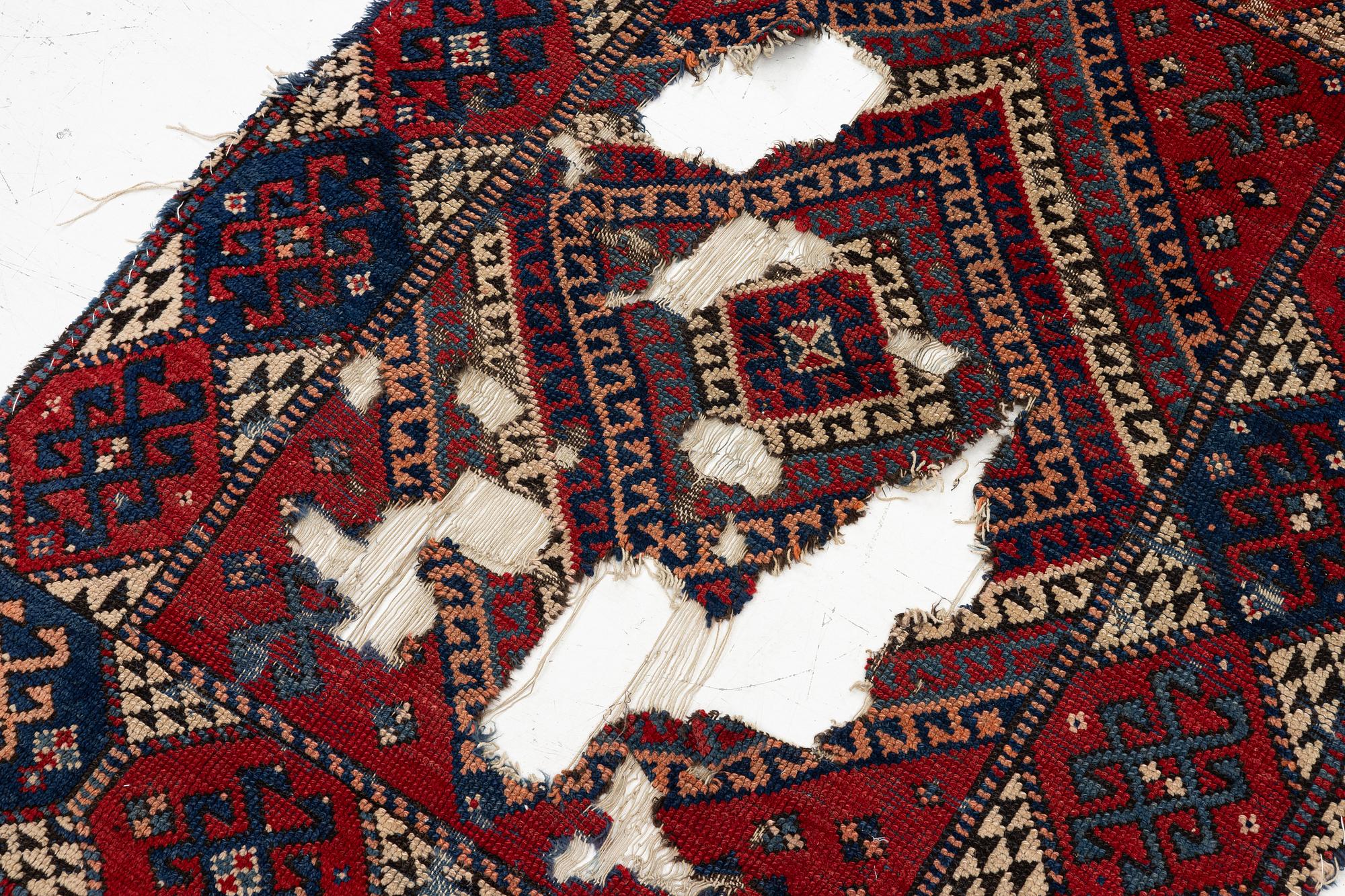 Fragment of an antique Karakecili, Bergama region, 160 x 113 cm.