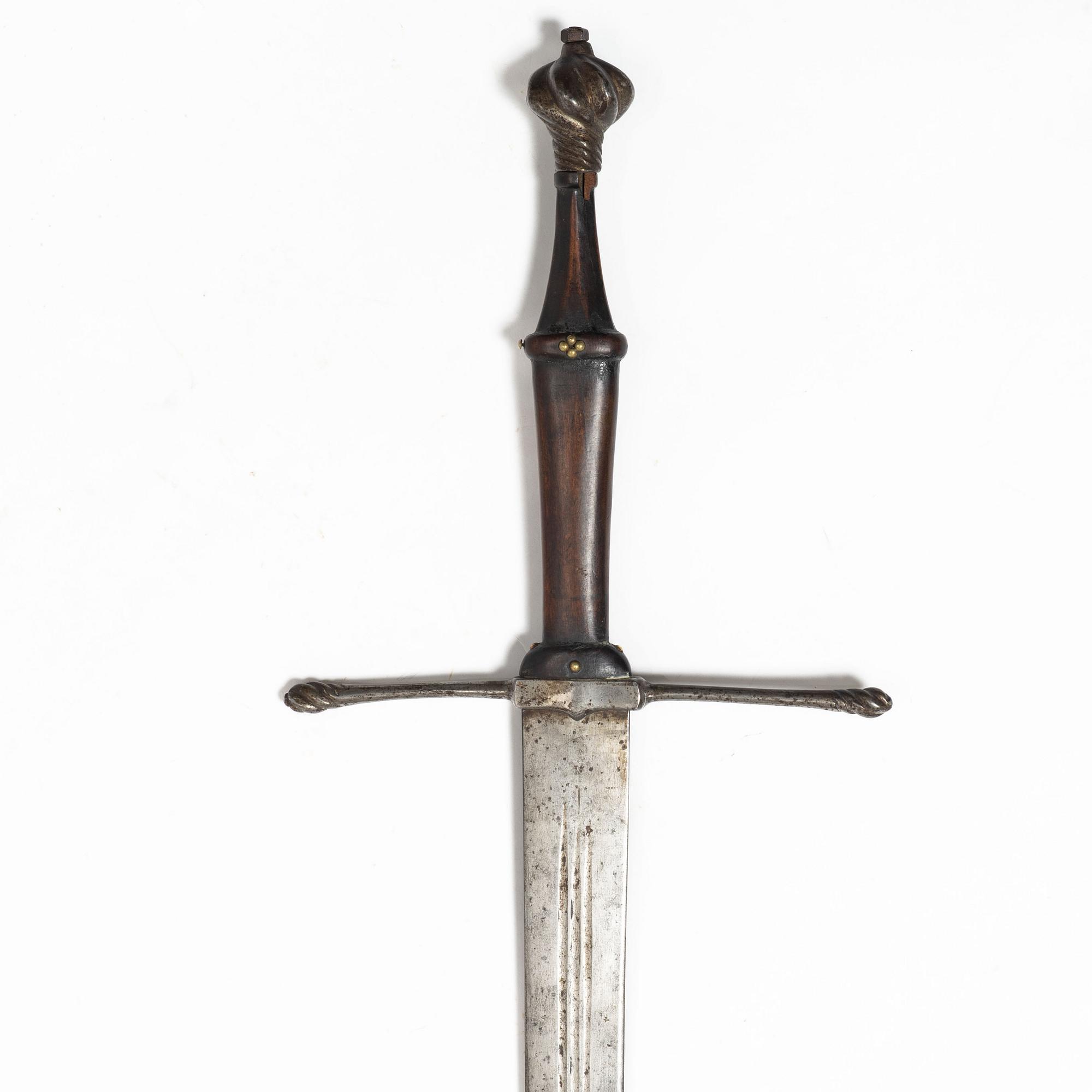 Tvåhandssvärd, 1800-tal med äldre delar.