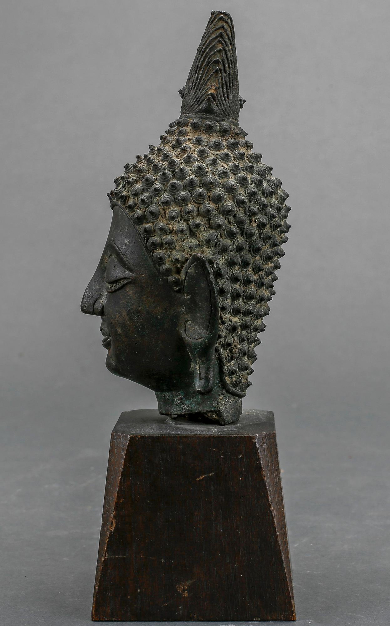 BUDDHAHUVUD, brons, Thailand.