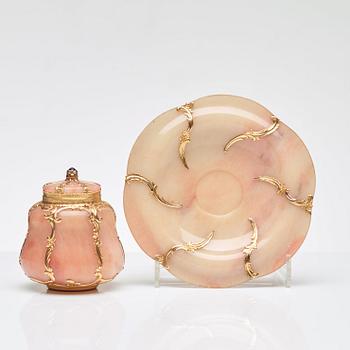 Fabergé, bläckhorn på fat, verkmästare Michael Perchin, S:t Petersburg 1886-1895, ristat inventarie nr 43799.