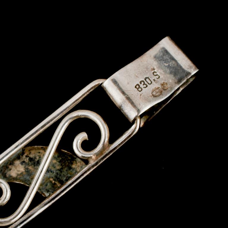 GARNITYR, 3 delar, silver, importstämplade, 1900-talets andra hälft. Vikt 20 g.
