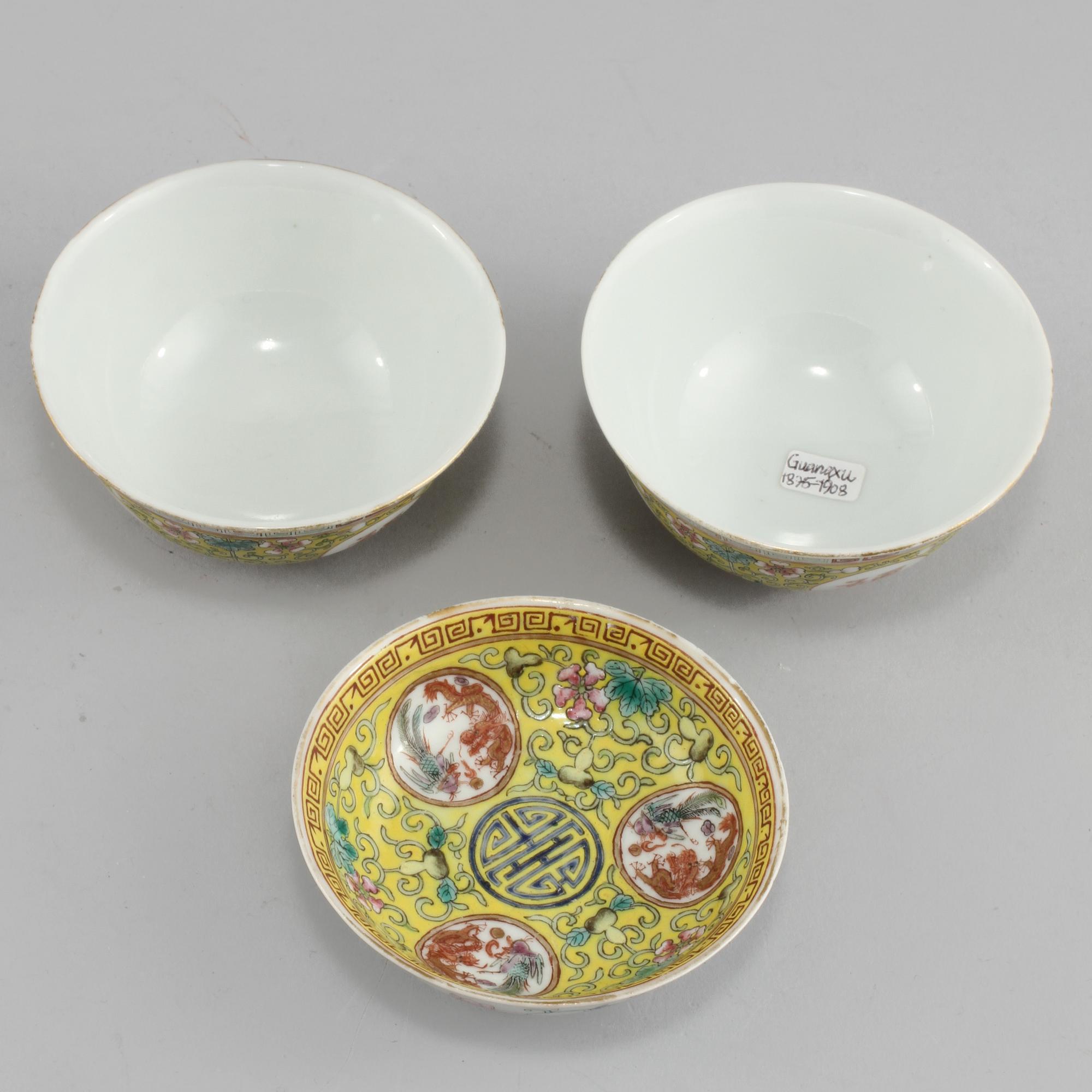 SKÅLAR, 3 st, porslin, Kina, 1900-tal, märkta med Guangxu sex karaktärers märke.