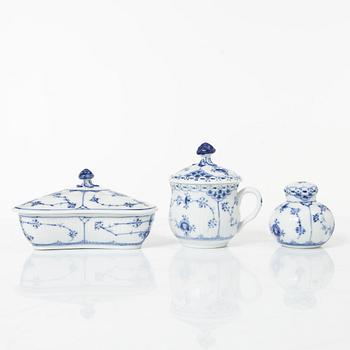 Royal Copenhagen, dinner and coffee service, 81 pcs, Blue Fluted, Full and Half Lace.