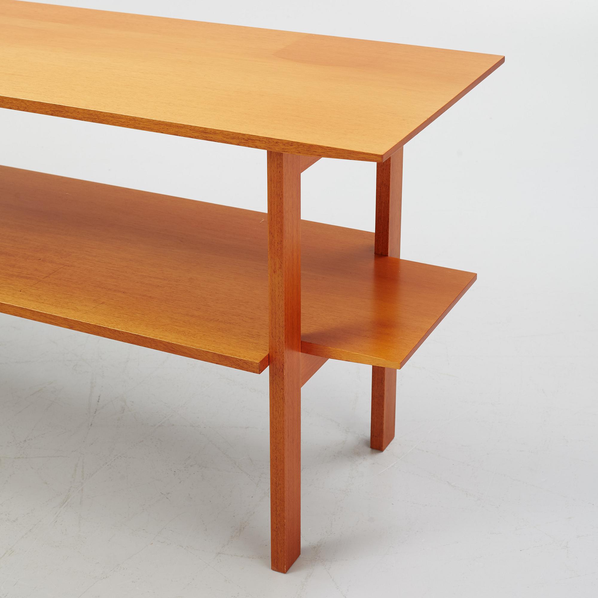 Josef Frank, biblioteksbord, modell 648, Firma Svenskt Tenn, efter 1985.