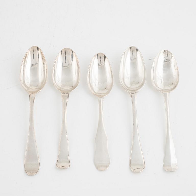 Skedar, 11 st, silver, bl.a. Gottfried Dubois, Stockholm 1743.