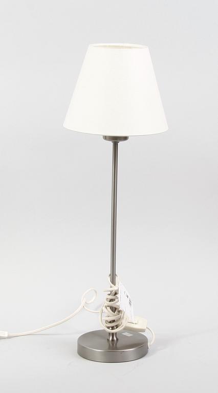 BORDSARMATUR. Metall.