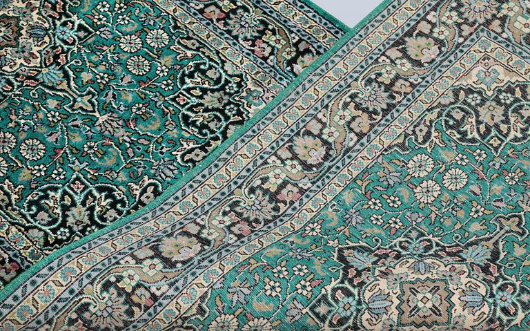 A silk runner, Kashmir, c. 290 x 79 cm.