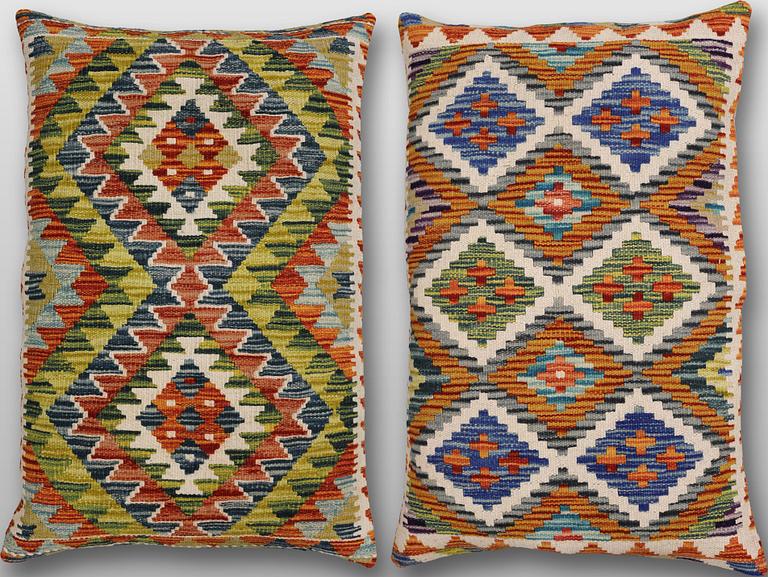 Kuddfodral, 2 st, Kelim, ca 84 x 55 cm.