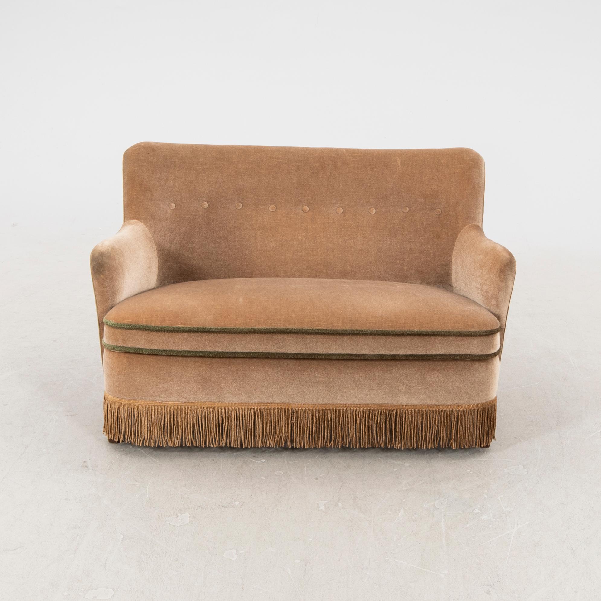 A 1940/50s sofa.
