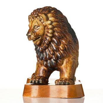 Gunnar Nylund, skulptur, stengods, "Leo", lejon, Rörstrand, 1950-51.