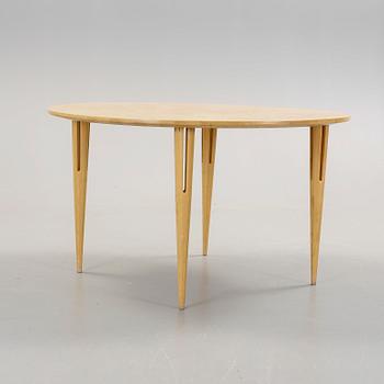 BORD, "Superellips", Bruno Mathsson, etikettmärkt.
