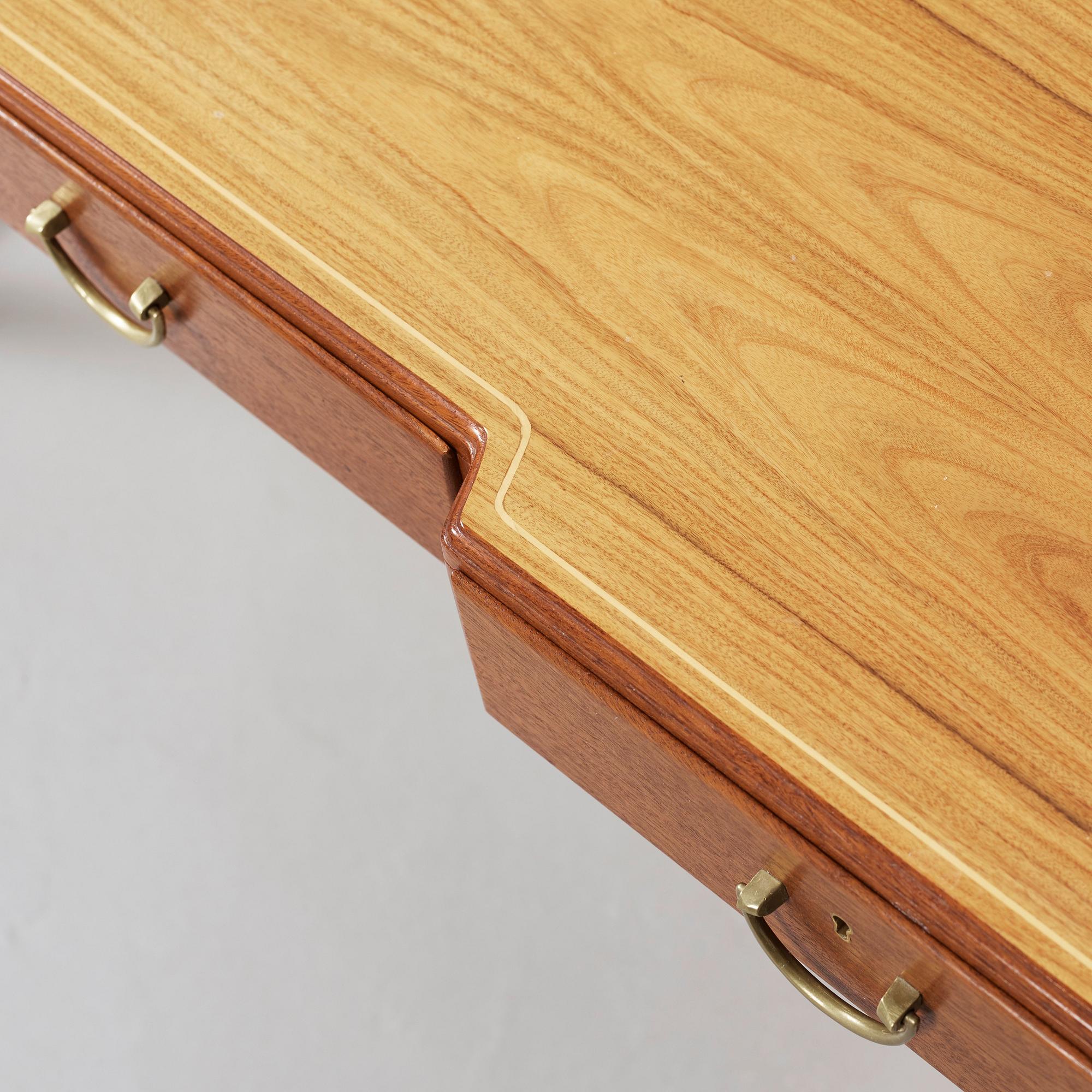 JOSEF FRANK, skrivbord, Firma Svenskt Tenn, modell 1022.