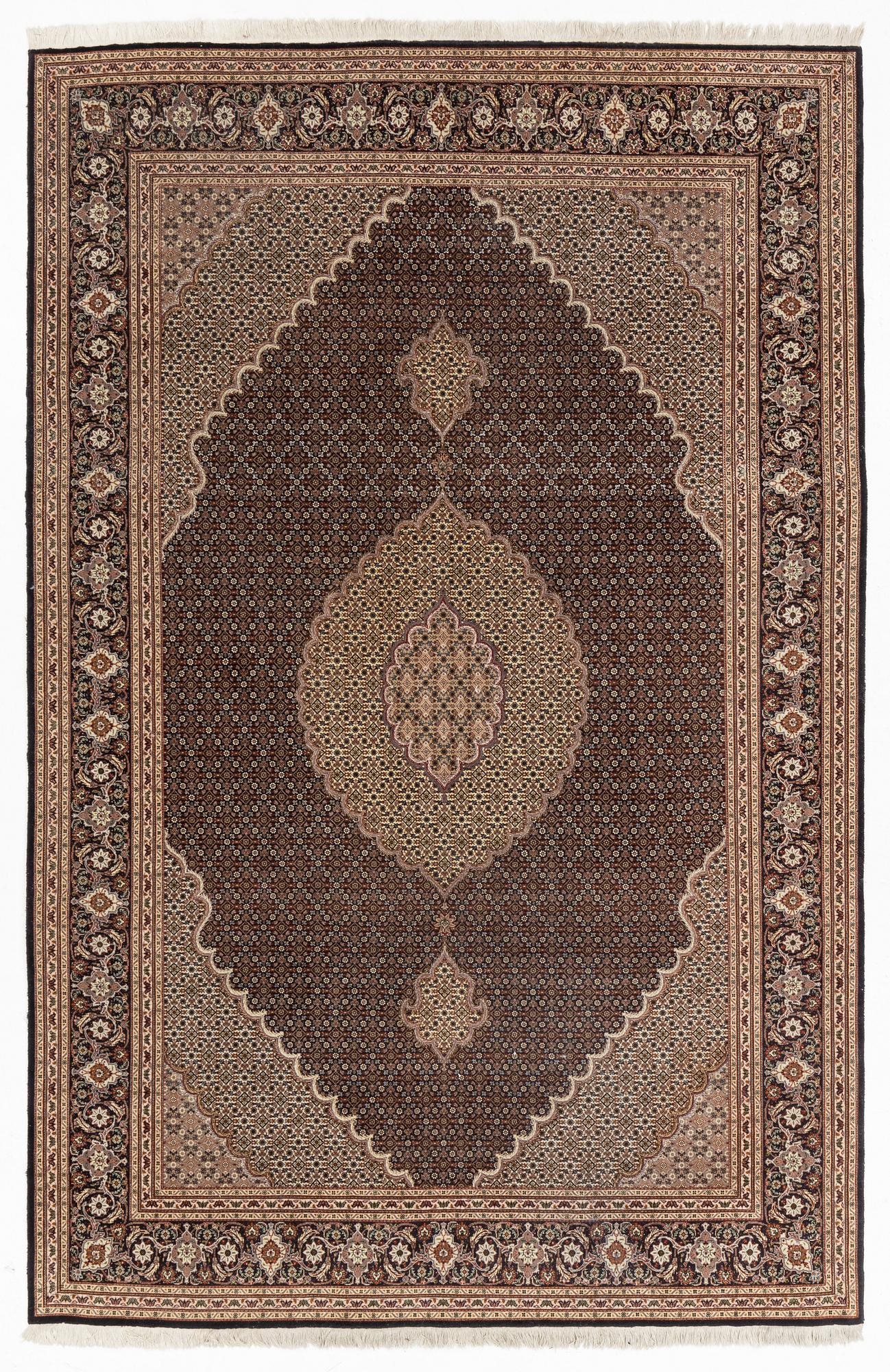 Matta, Täbris, ca 300 x 200 cm.