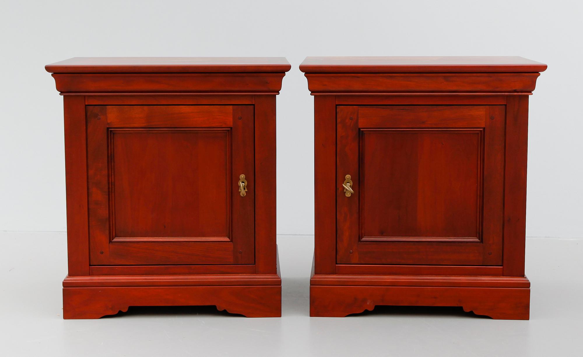 SÄNGBORD, 1 par, Grange, 1900-talets fjärde kvartal.