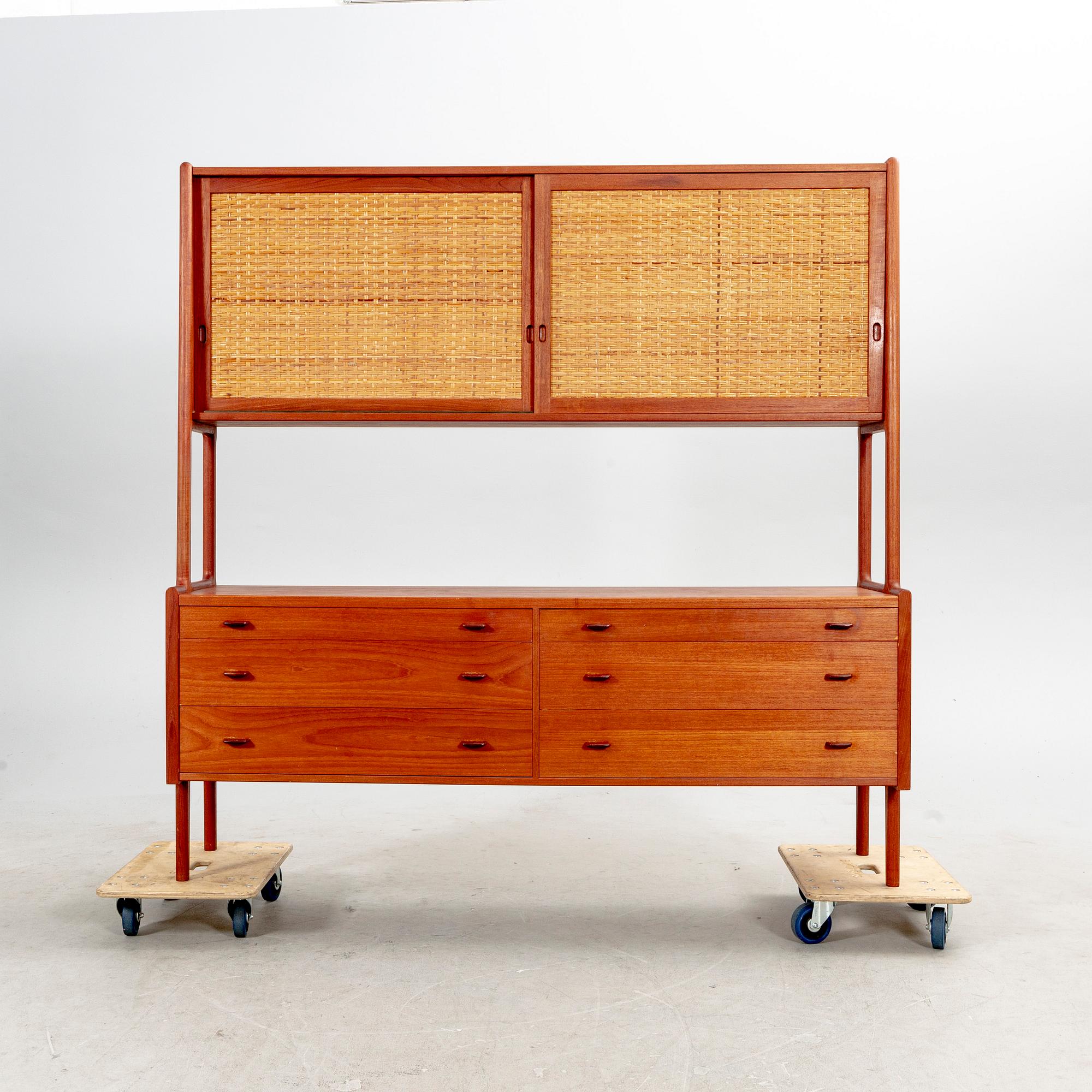 Hans J Wegner,
