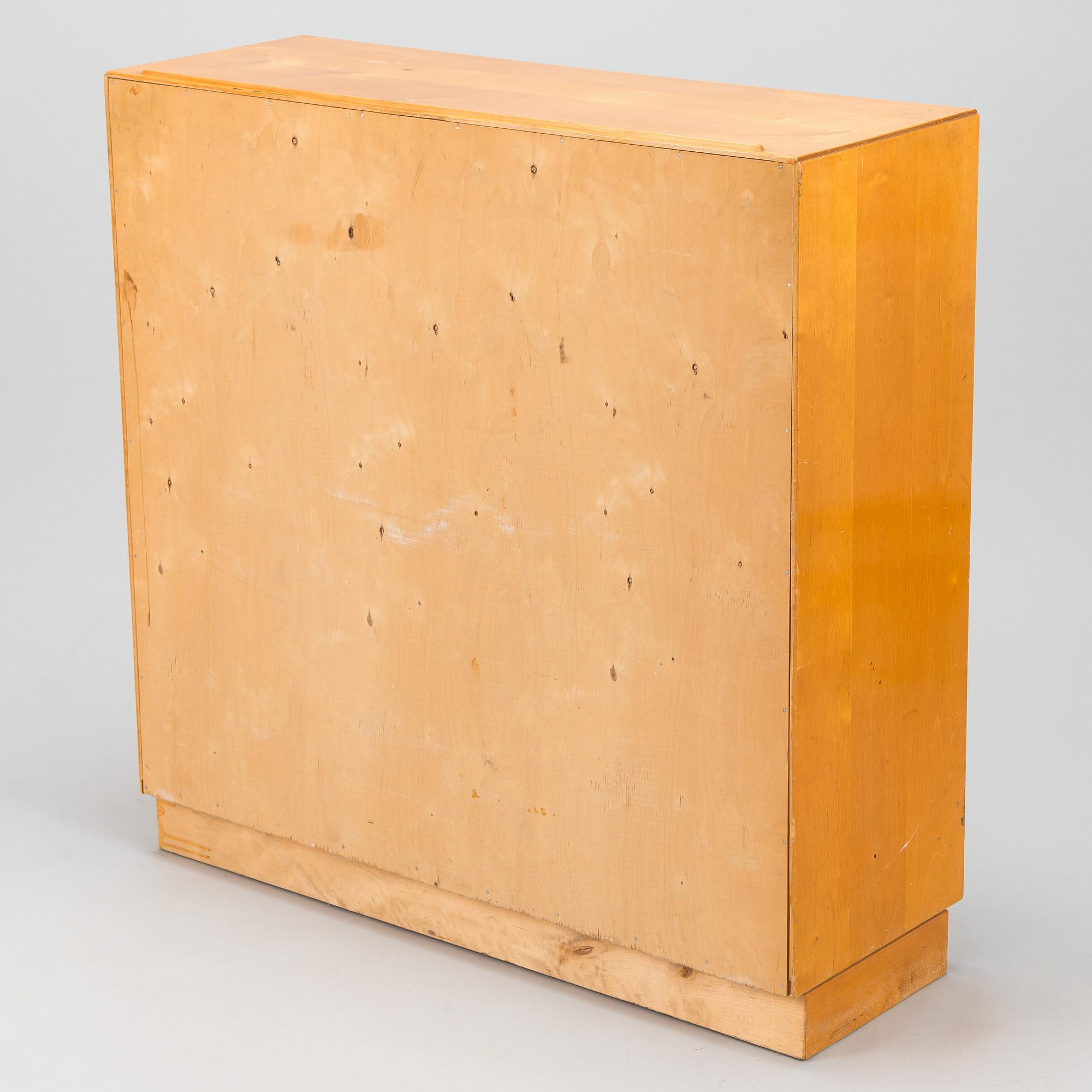 Aino Aalto, kirjahylly, malli 408, O.Y. Huonekalu- ja Rakennustyötehdas A.B, 1940-luku.