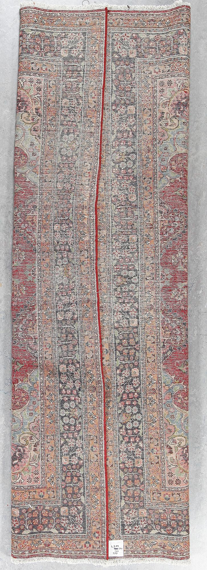 MATTA, Meshad, ca 290x199 cm.