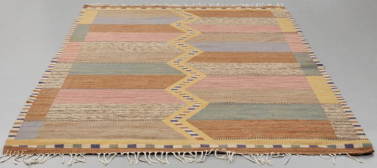 Märta Måås-Fjetterström, A CARPET, "Stigen", flat weave, ca 260,5 x 176 cm, signed MMF.