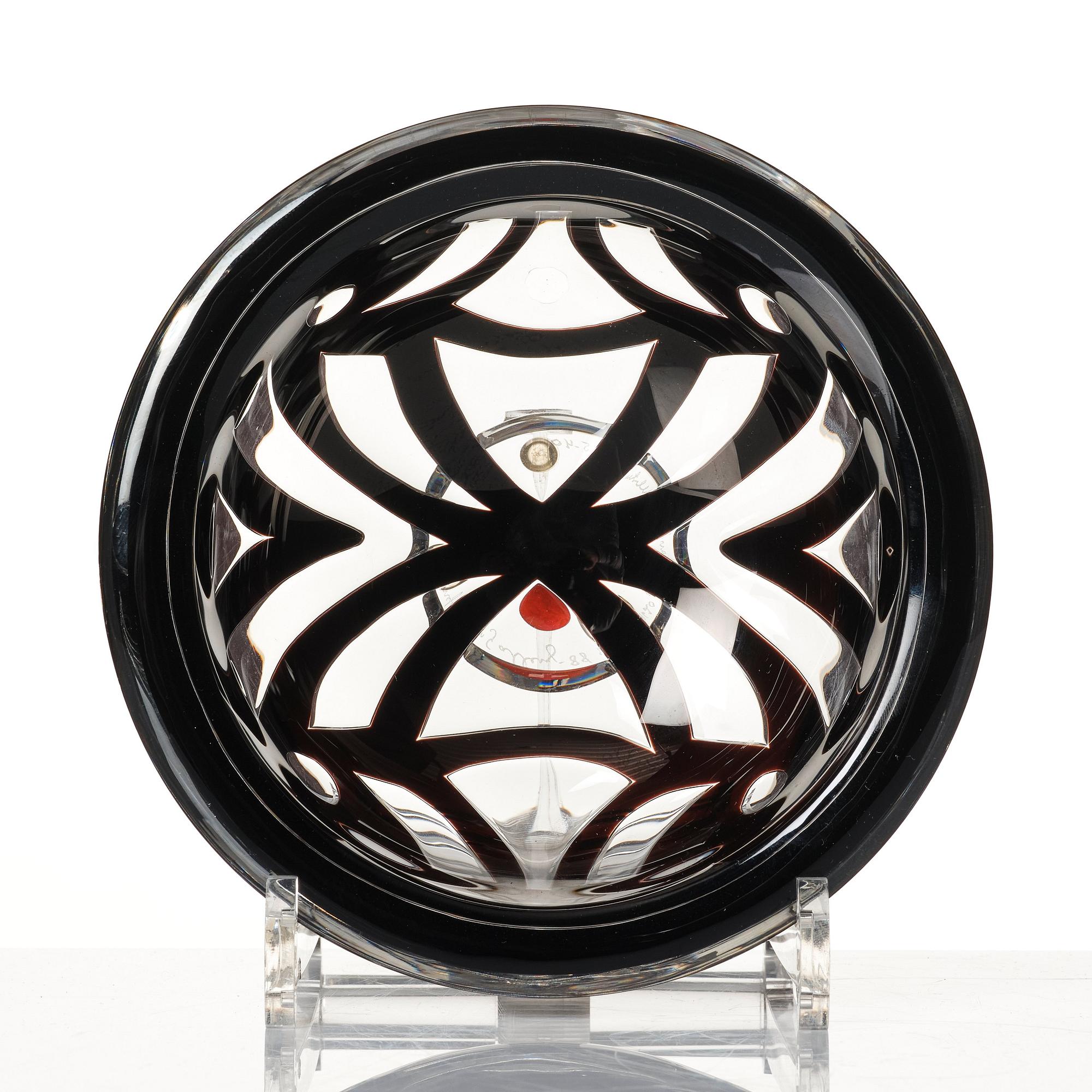 Lars Hellsten, a 'Geometri I' ariel glass bowl, Orrefors 1988.