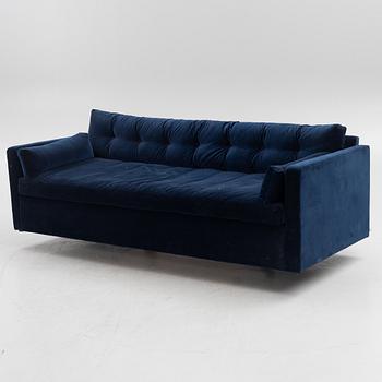 A "Dahlia" sofa, Melimeli.