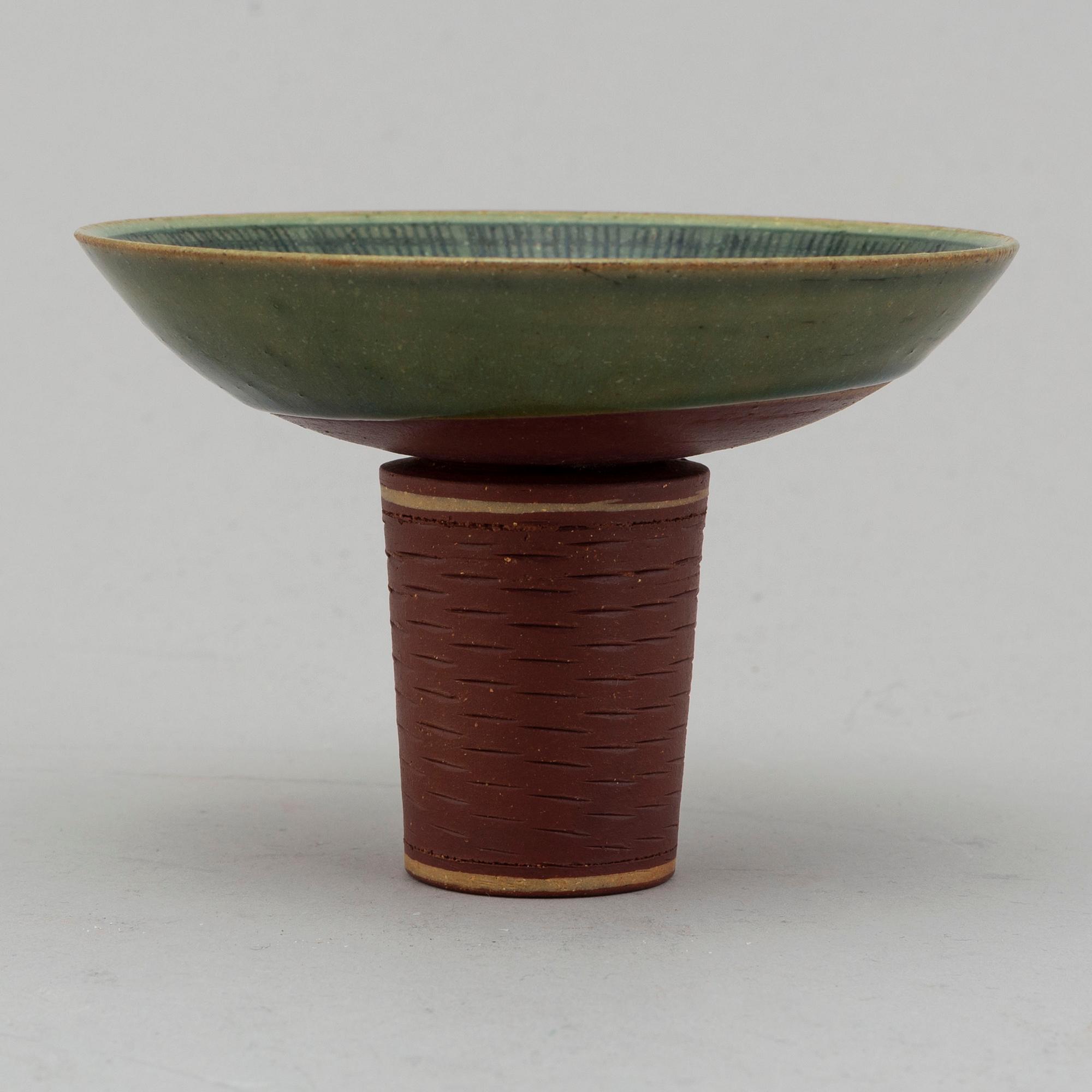 WILHELM KÅGE, skål på fot, stengods, "Farsta", Gustavsberg studio.